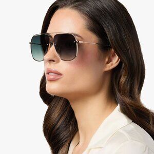 Iconica polarized Gold/dark green Aviator Sunglass tortoise tips new with case